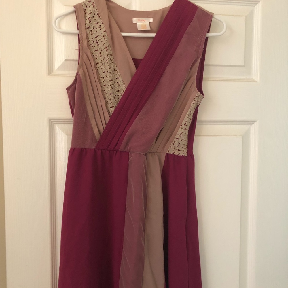 Magenta/beige lace detail dress